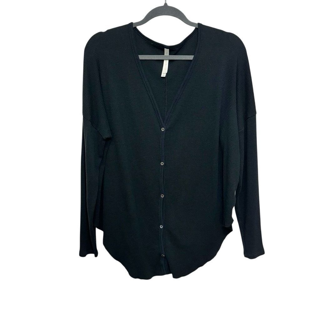 Aritzia The Group Babaton Waffle Knit Thermal‎ Button Front V neck Cardigan, L